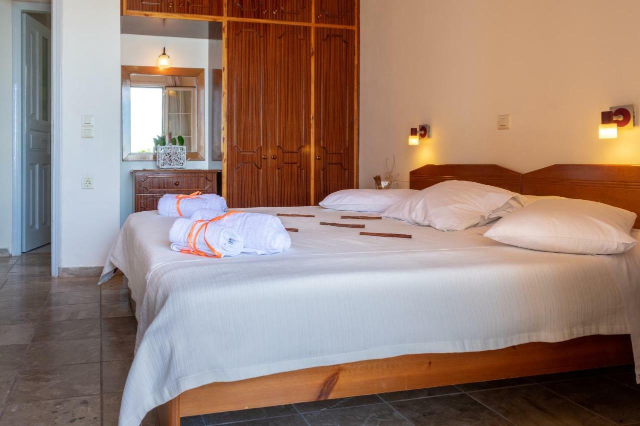 Naftis Apartments Pélekasz Kültér fotó