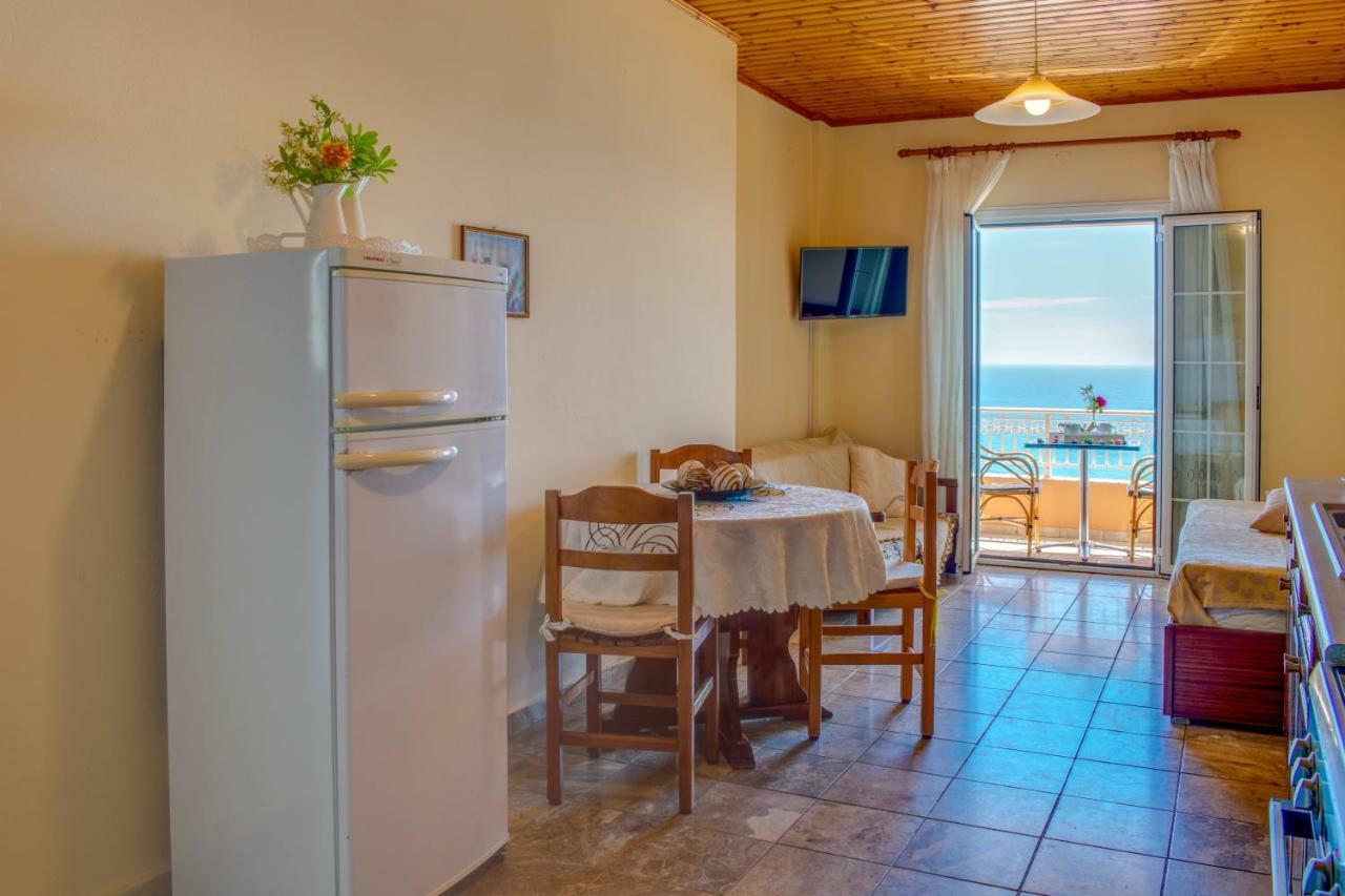 Naftis Apartments Pélekasz Kültér fotó
