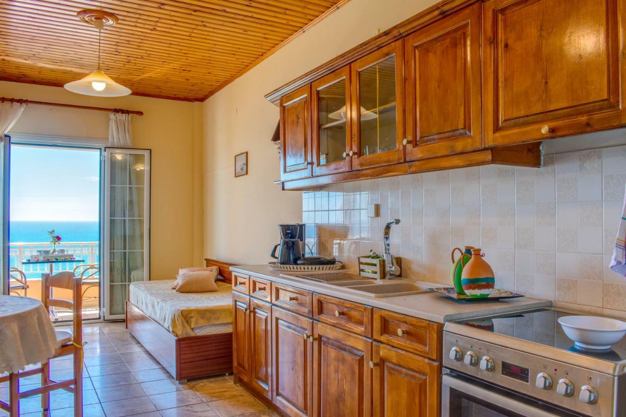 Naftis Apartments Pélekasz Kültér fotó