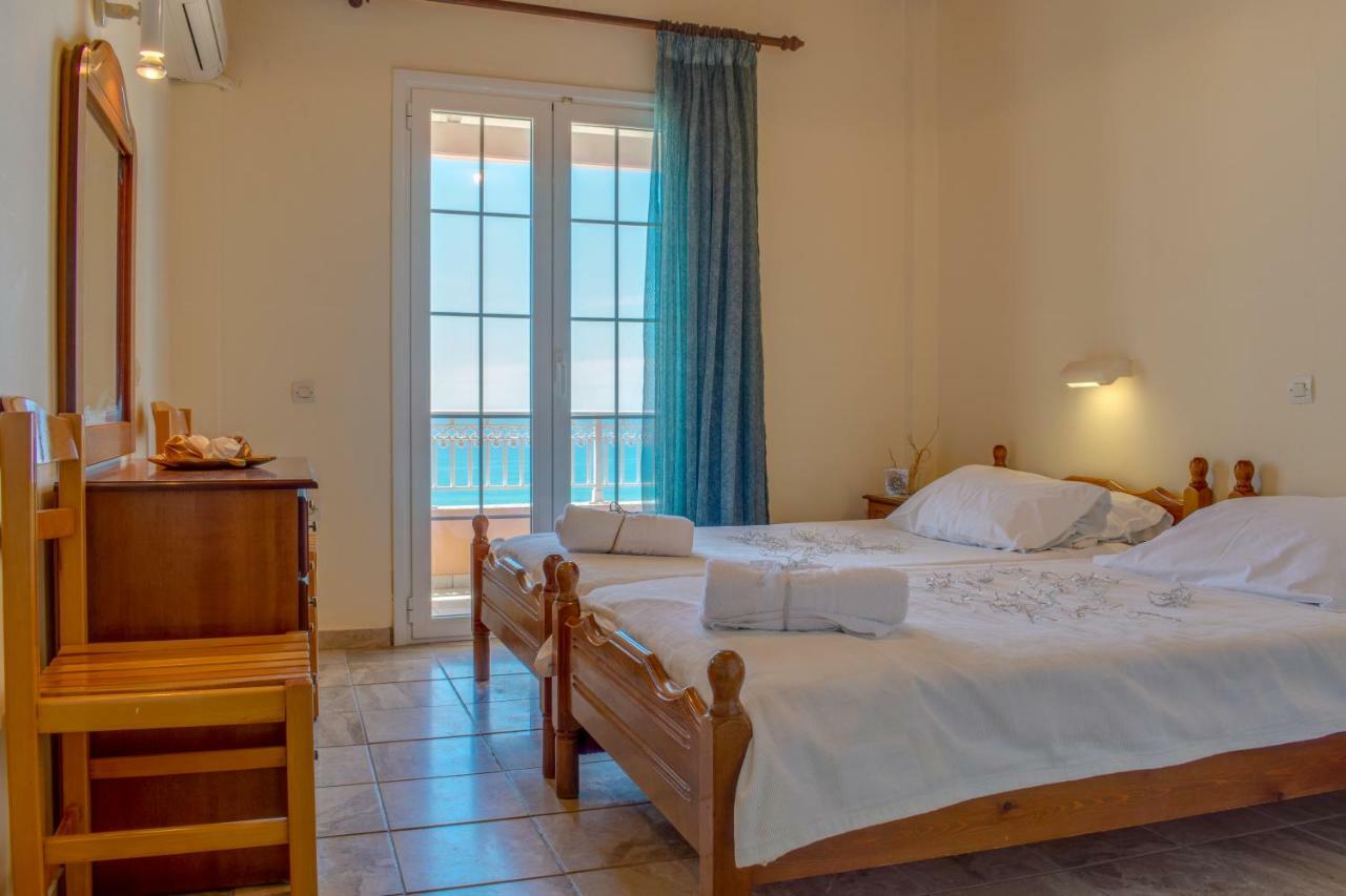 Naftis Apartments Pélekasz Kültér fotó